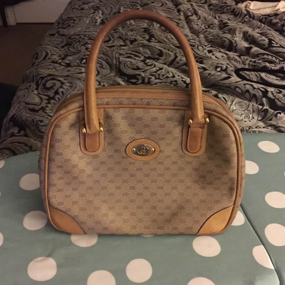 Small doctors Gucci bag